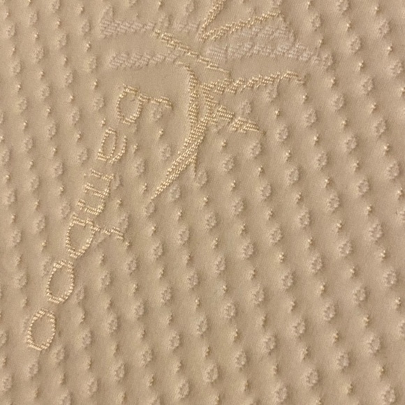 ZUMA Wedge Pillow - Picture 2 of 3